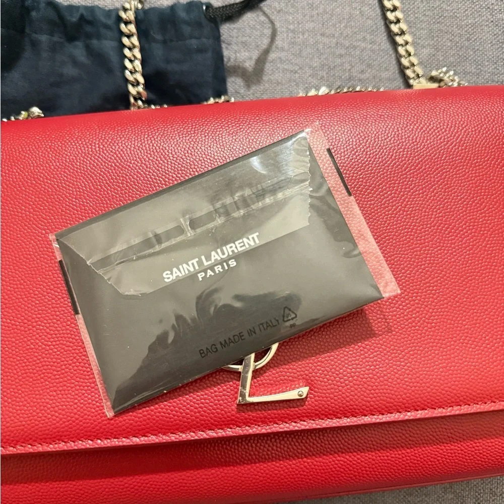 Yves Saint Laurent YSL Kate Medium Crossbody Bag in Red - Picture 7 of 10